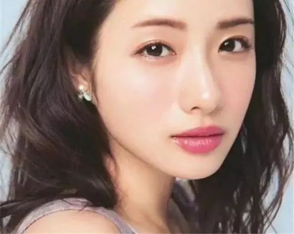 中国最漂亮30名女性,中国十大最漂亮的女人都有谁。（中国最漂亮30名女性排名）