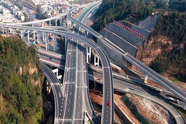 抖音电影快餐解说“入侵”TikTok，给老外们打开了新世界大门（老外看中国人明星）