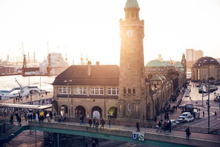 中国汉堡最权威的人,塔斯汀汉堡创始人