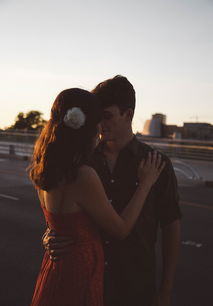 世界上最浪漫的接吻视频，世界上最性格的接吻视频